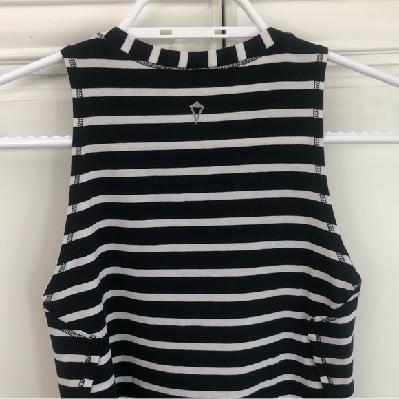 SIZE 6 - Ivivva girl’s Pima cotton tank top - Picture 6 of 7